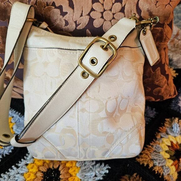 RARE 2006 Vintage Coach Y2K Bleeker Crossbody Bucket Bag Purse - Picture 2 of 8